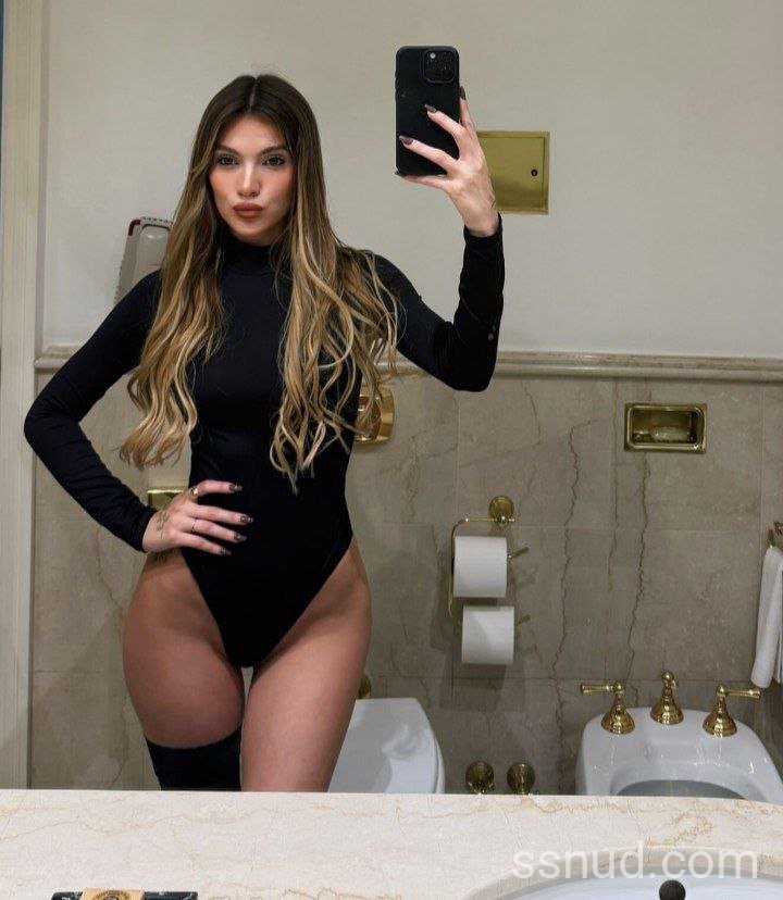 de Sasha Ferro