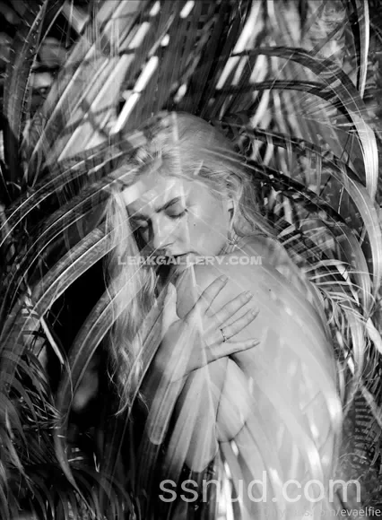 Preview de Eva Elfie