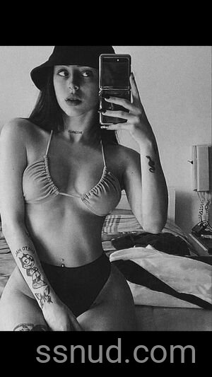  de Nicki Nicole