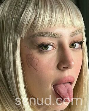  de Nicki Nicole