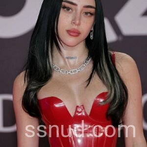  de Nicki Nicole