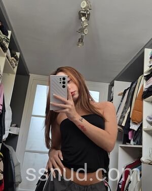  de Nicki Nicole