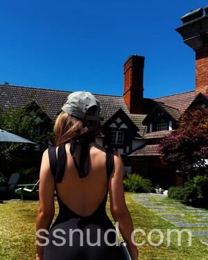  de Nicki Nicole