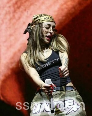  de Nicki Nicole