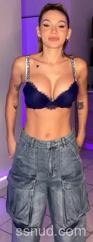  de Sasha Ferro