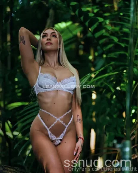 de Therealbrittfit