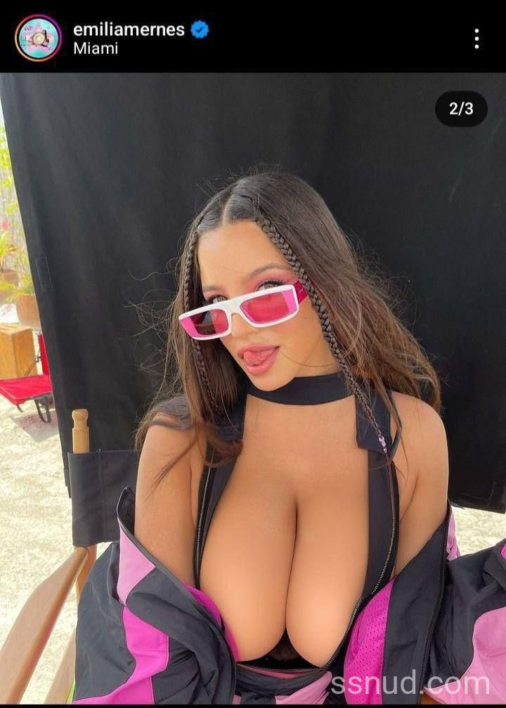 Emilia Mernes de Emilia Mernes