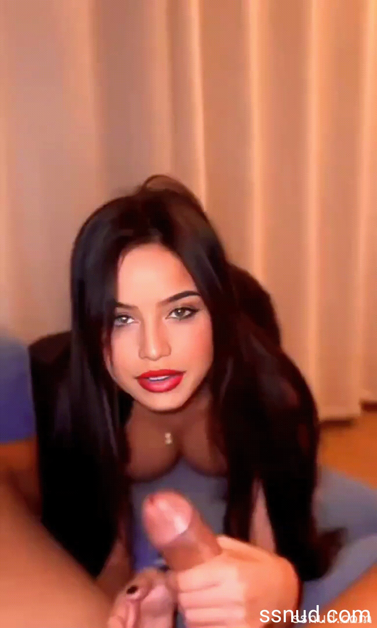 Preview de Emilia Mernes